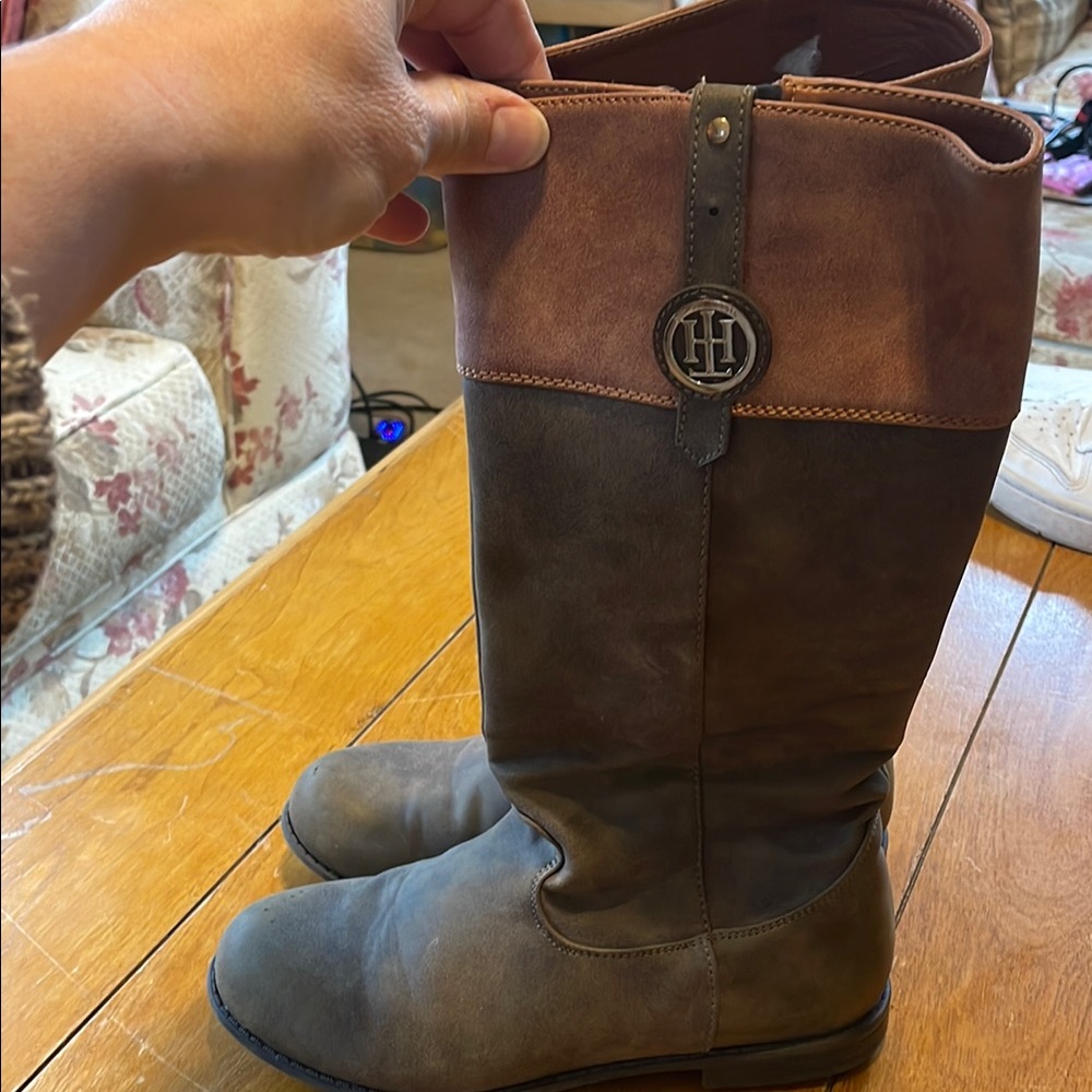 Tommy Hilfiger girls boots size 4